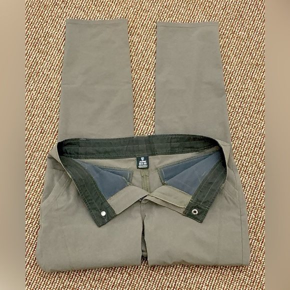 Men's 33 x 32 KUHL DECEPTR Grey Khaki Lightweight Technical Hybrid Hiking Pants - Picture 12 of 14